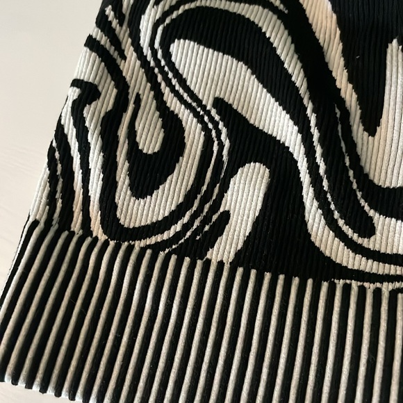 Tank Top from Garage - Picture 2 of 4